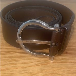 {Salvatore Ferragamo} Leather Belt